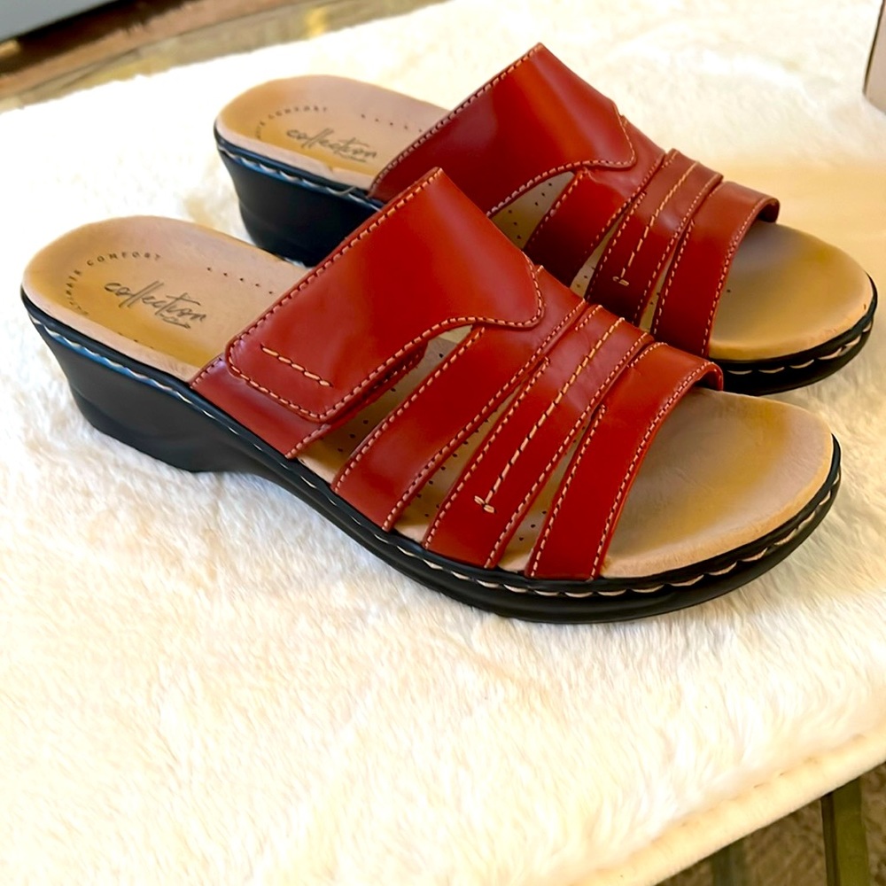 Clark sandals, red new size 10.